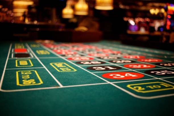 Live-dealer tables broadcast in real time Live-dealer table broadcast from gris studio